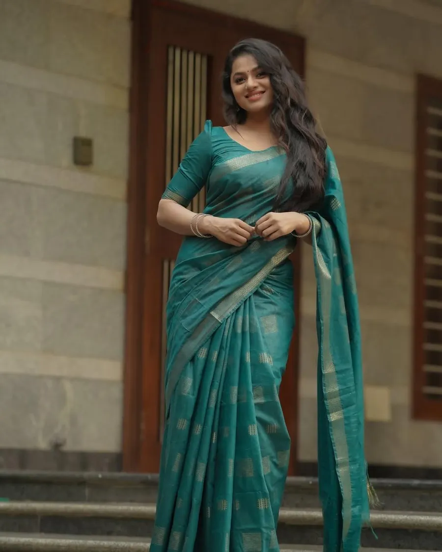 Lightweight Soft Kota Staple Saree